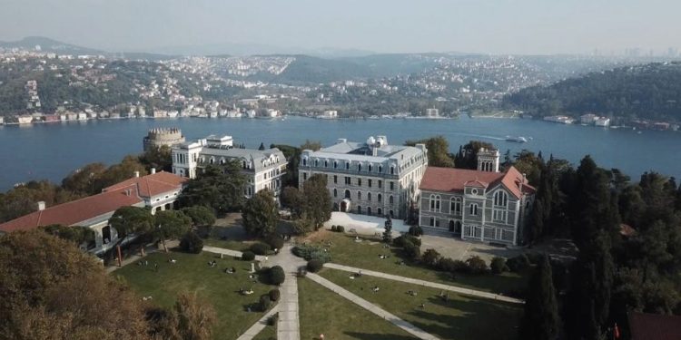 Boğaziçi'ni yapılaşmaya açacak kararı mahkeme bir kez daha reddetti