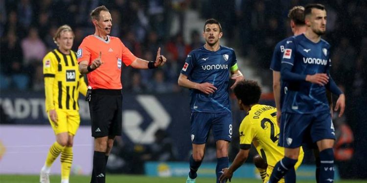 Borussia Dortmund'u yakan hakem, tehditler nedeniyle adliyeye başvurdu!