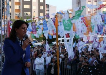 Buldan: Tayyip’in dediği hiçbir şeyi duymayın, ağacın altına mührünüzü vurun