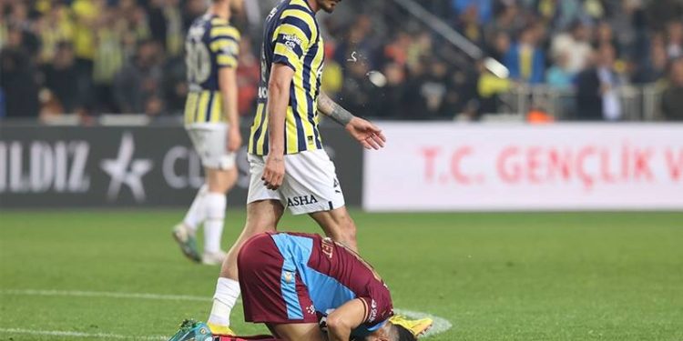 Bütün haftam zehir oldu; böyle şeyler düşünenleri Allah'a havale ediyorum