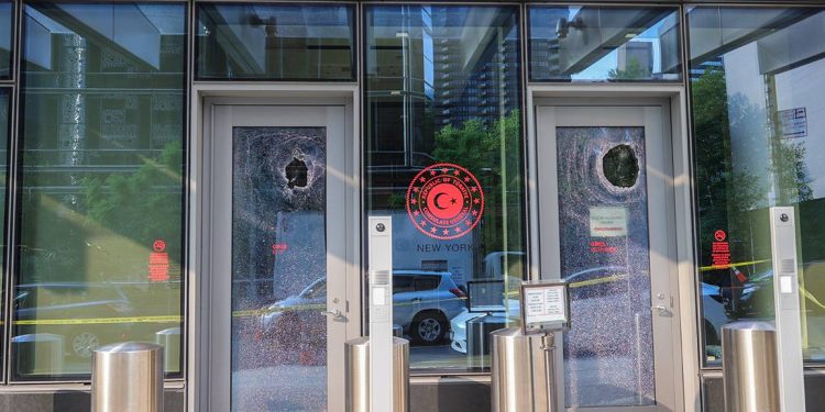 CHP ABD Temsilcisi Yurter Özcan duyurdu: New York’taki Türkiye Başkonsolosluğu’na saldırı