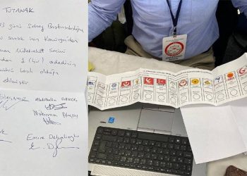 Avustralya’nın Sidney kentinde bugün 26 No’lu sandıkta, milletvekili seçimi için henüz kullanılmamış oy pusulasında AKP’ye evet mührü basıldığı ortaya çıktı. Bu durum tutanak altına alınırken, CHP; Yurt Dışı İlçe Seçim Kurulu’na suç duyurusunda bulunacaklarını açıkladı.