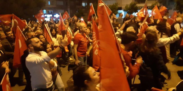CHP'den İzmir'de yürüyüş: Bay Kemal'in sözü ile yürüyoruz