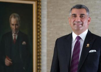 CHP'li Gürsel Erol hastaneye kaldırıldı: Sağlık durumu hakkında açıklama
