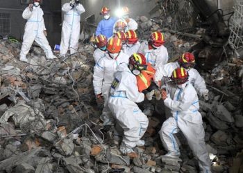 Çin'de çöken binada sorumluluğu bulunan 62 yetkiliye ceza verildi