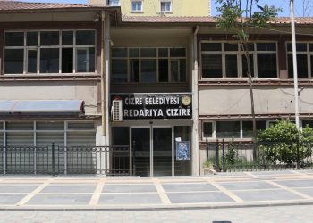 Cizre'de kayyım belediyeye ait binayı üçüncü kez satılığa çıkardı