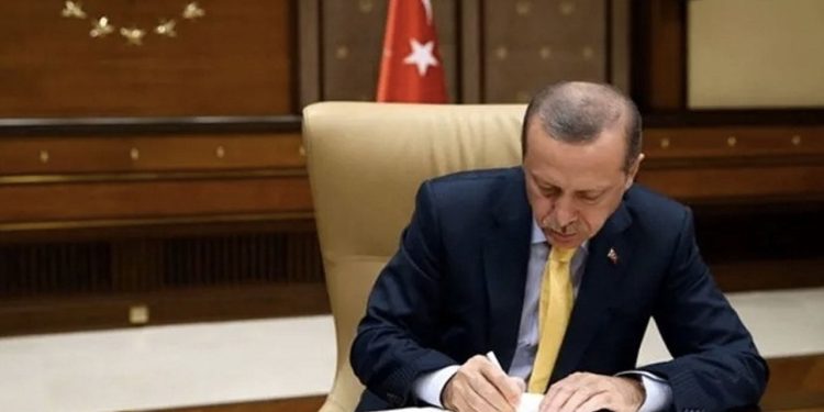 Cumhurbaşkanı Erdoğan, dört hükümlünün cezasını kaldırdı