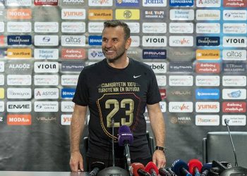 Cumhuriyet'in 100. yılında bu kupayı Ankara'da kazanmak bizim için çok değerliydi