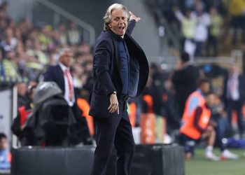 Daha önce Fenerbahçe bitime bu kadar az süre kala, iki kupada şansını ne zaman sürdürdü bilmiyorum