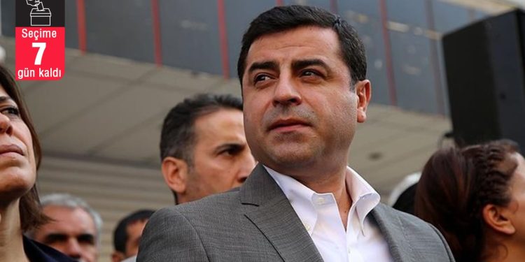 Demirtaş: Bazı adaylar, ikinci turda koltuk pazarlığı için milyonların umutlarıyla oynuyor