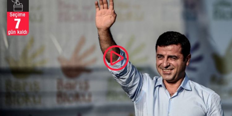 Demirtaş, Bursa mitinginden seslendi: Sizlere inanıyorum, sizlere güveniyorum, özgür günlerde görüşeceğiz