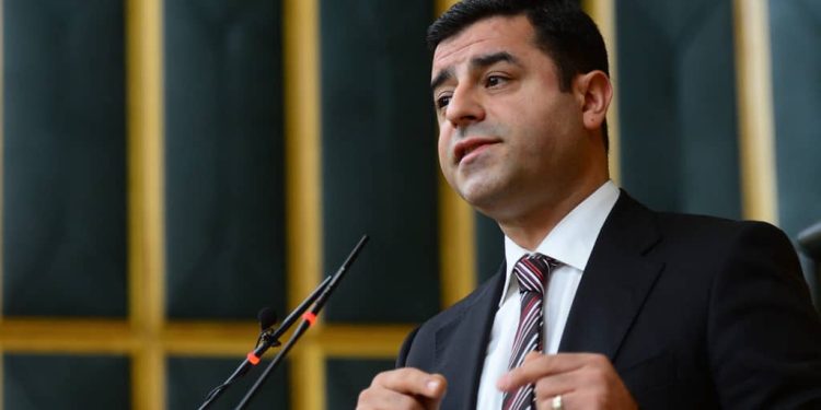 Demirtaş, ‘siyasi şantaj’a prim vermedi