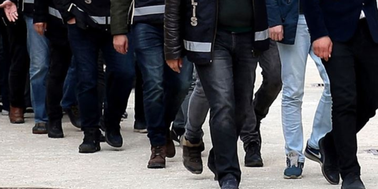 Denizli merkezli 4 ilde operasyon: 17 gözaltı