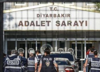 Diyarbakır operasyonu kapsamında bir avukat daha tutuklandı