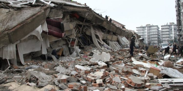 Diyarbakır'da iş insanlarından '+1 Çalıştırıyoruz' kampanyası