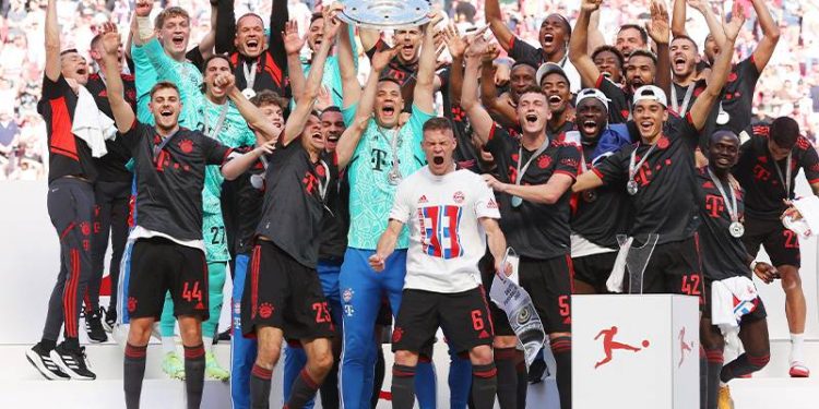 Dortmund tarihi fırsatı tepti, evinde kaybetti; Almanya’nın en büyüğü Bayern Münih!
