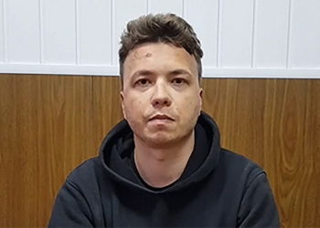 Dünya Basın Özgürlüğü gününde Belaruslu gazeteci Raman Pratasevich’e 8 yıl hapis