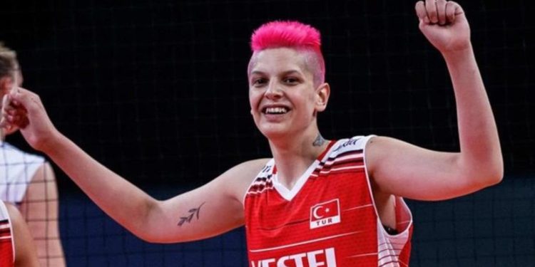 Ebrar Karakurt'tan seçim paylaşımı: 'İlk turda biter mi dediler. Dedim Olabilir'