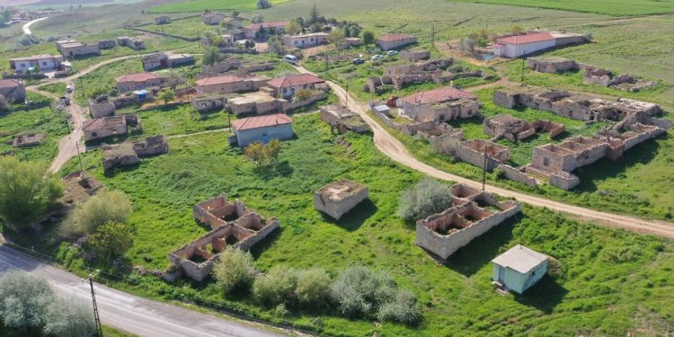 En kısa oy sayımı burada olacak: Tek sandıkla seçime gittiler