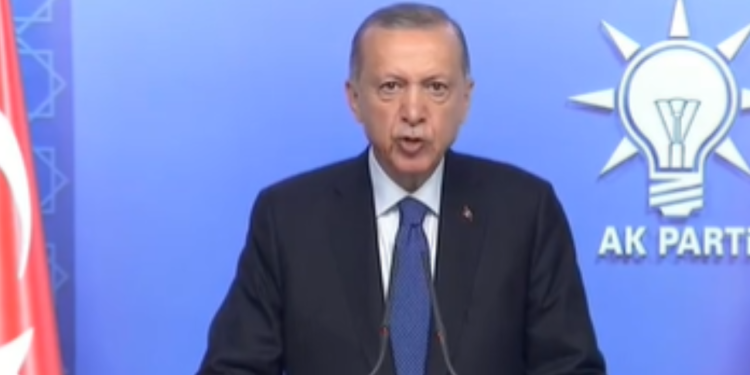 Erdoğan 14 Mayıs'ın ardından muhalefeti hedef aldı: 'Sandıkların üzerine çökecekler'