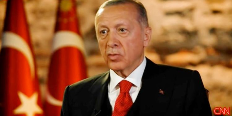 Erdoğan ısrarlı: Faizler ne kadar düşerse enflasyon o kadar düşer