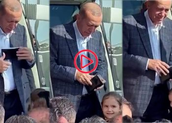 Erdoğan'ın ikiye katlanamayan para dolu cüzdanı gündem oldu