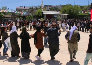 Ergani halk buluşmasına polis engeli: GBT sorgusu yapıldı ve 18 yaş altında olanlar alana alınmadı