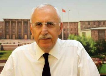 Eski SSK Genel Müdürü Özcan: Hiçbir genel müdür kaç sene geçerse geçsin istese de kurumu batıramaz