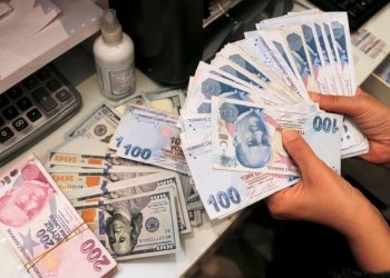 Esnek hesap limitleri haber verilmeden düşürüldü, bankalara tepki yağıyor