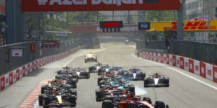 F1 Azerbaycan Grand Prix'sinde kazanan Perez
