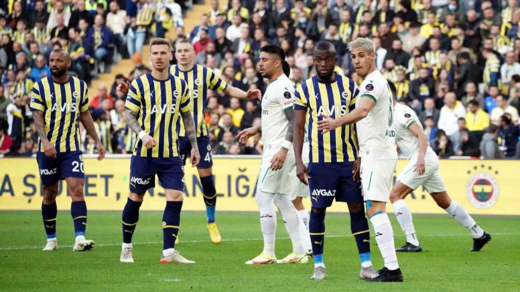 Fenerbahçe kritik maça çıkıyor