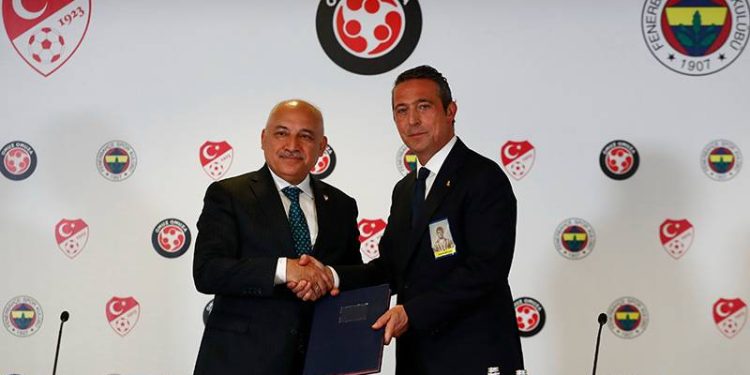 Fenerbahçe'den depremzedelere 1050 konteyner yardımı