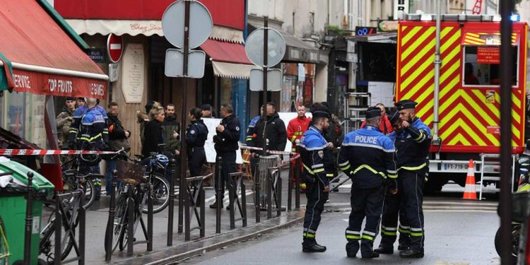 Fransız gazeteci duyurdu: Paris'te Ahmet Kaya Kürt Kültür Merkezi'ne saldırmakla suçlanan eski SADAT üyesi gözaltına alındı