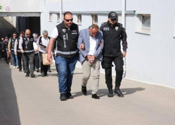 Fransız ve Arap iş adamlarını hayali yağ satışıyla 150 milyon lira dolandırdılar