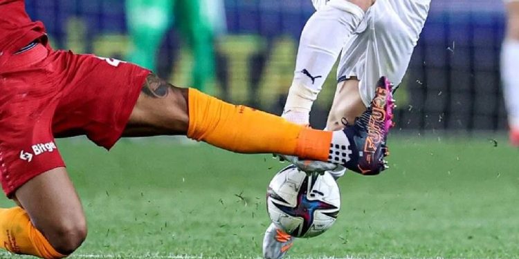 Galatasaray-Fenerbahçe derbisinin tarihi belli oldu