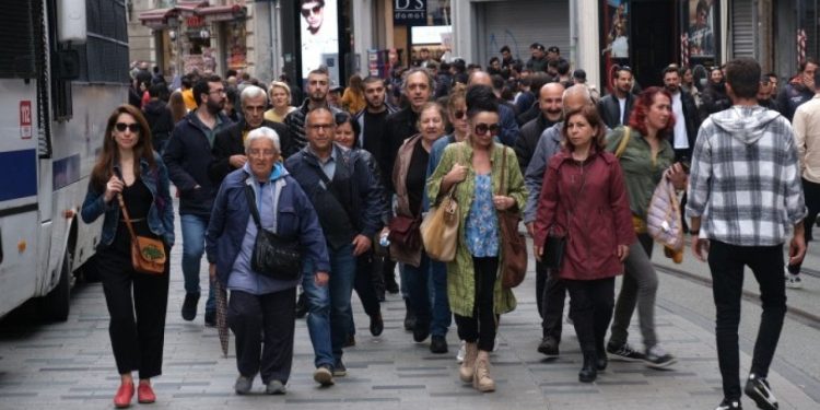 Galatasaray Meydanı'nda Cumartesi Anneleri’ne gözaltı