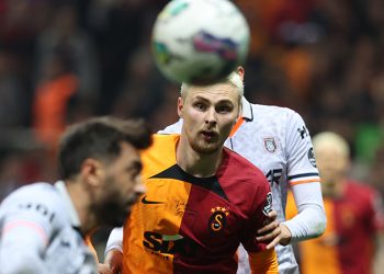 Galatasaray üç futbolcunun satışından 60 milyon euro bekliyor