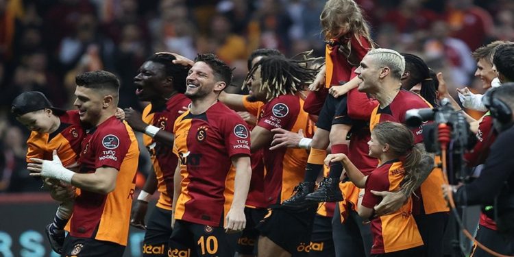 Galatasaray, yarın şampiyonluk için sahaya çıkıyor