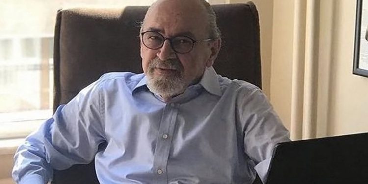 Gazeteci yazar Deniz Kavukçuoğlu vefat etti