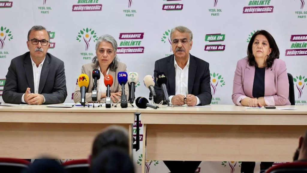 HDP ve Yeşil Sol'dan açıklama: Protokol evrensel ilkelere aykırıdır, seçimdeki tutumumuzla ilgili yarın açıklama yapacağız