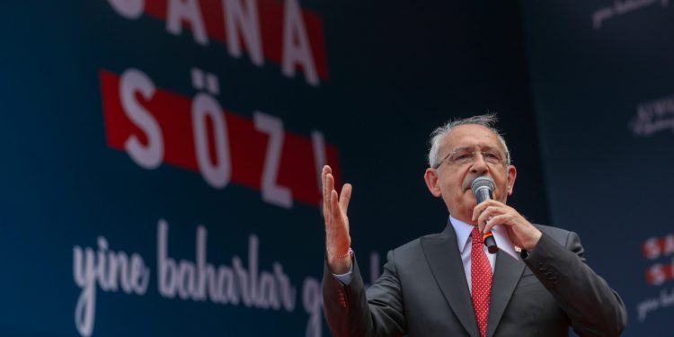 Hakimler ve savcılar sordu, Kılıçdaroğlu yanıtladı: 'Hesap sorulmayacağını düşünmemelidir'