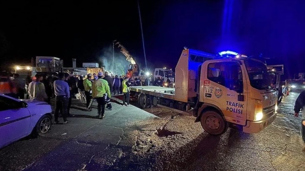 Hatay'da zincirleme trafik kazası: 13 ölü