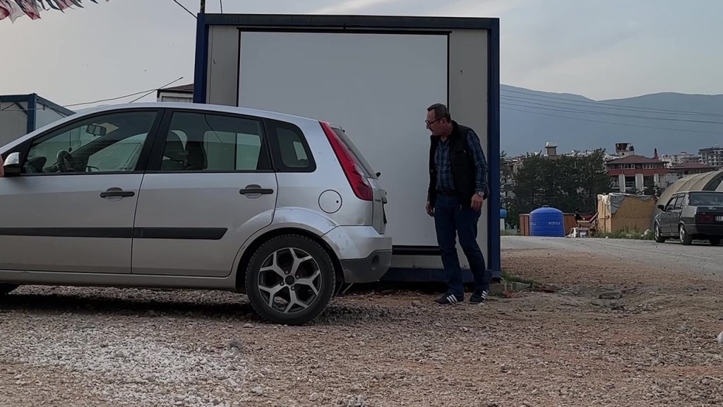 Hatay'daki çadır kentte açık hava sineması kuruldu