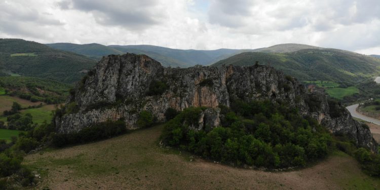 Helenistik Çağ'dan kalan kale ilgi bekliyor