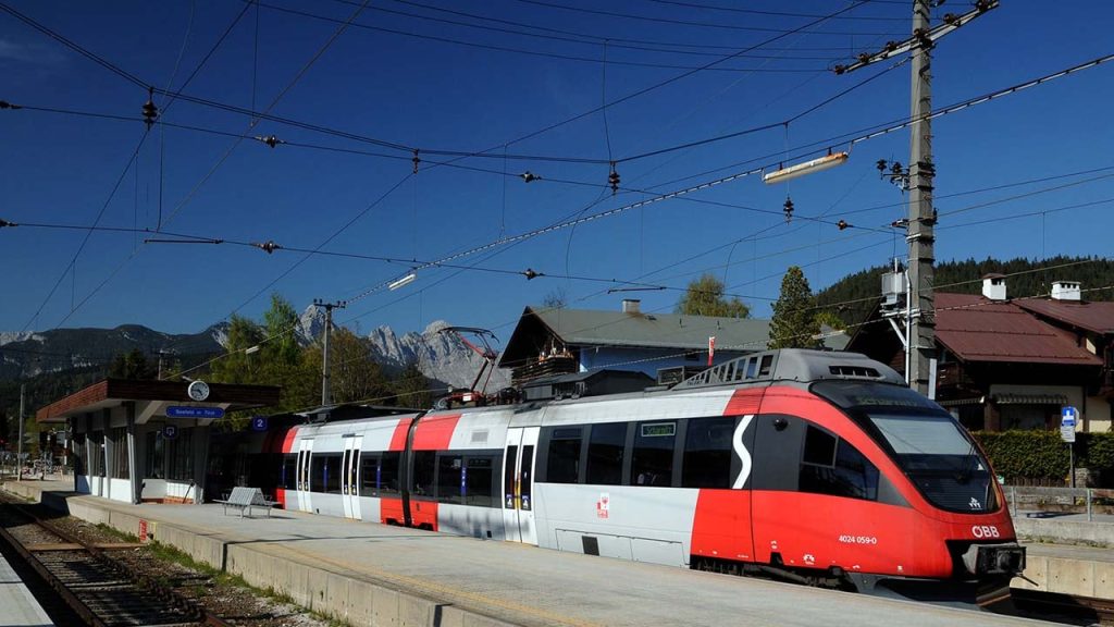 Hitler'in konuşması tren hoparlöründen yayınlandı, iki yolcu hakkında soruşturma açıldı