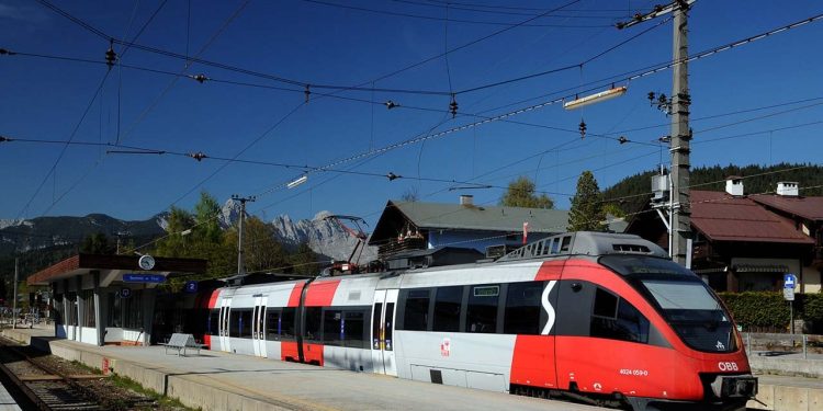 Hitler'in konuşması tren hoparlöründen yayınlandı, iki yolcu hakkında soruşturma açıldı