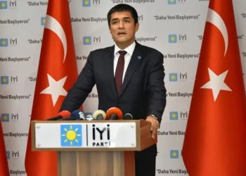 İYİ Parti lideri Meral Akşener'in Başdanışmanı Buğra Kavuncu, "Muhalefetin varlığı millet egemenliğinin teminatıdır. Dolayısıyla zayıflamaması, düşmemesi gerekir. Sonuna kadar mücadele edeceğiz" dedi.
