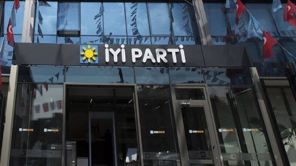 İYİ Parti'de parti içi muhalefet toplantısı