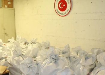 İngiltere'deki oy pusulaları Türkiye'ye gönderildi