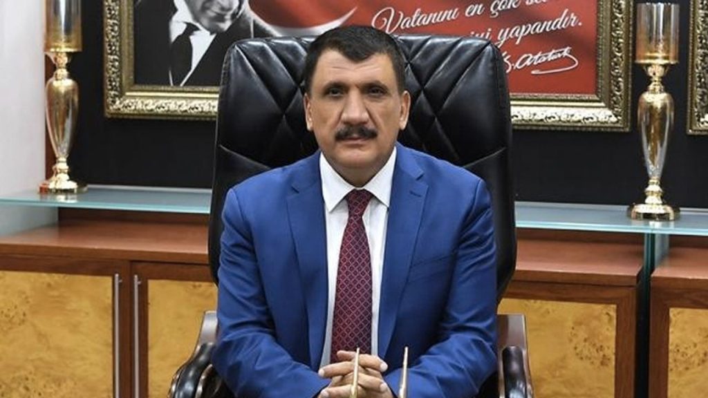 'İnsanlar azdı deprem oldu' diyen AKP'li başkan hakkında suç duyurusu